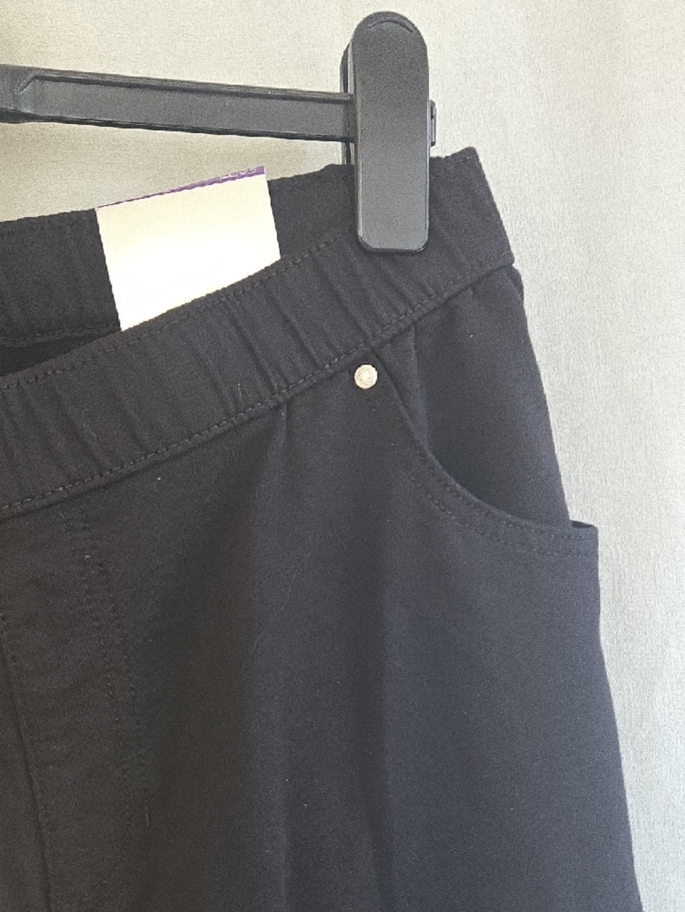 Catherines Black Capri Pants with Elastic Waist - Picture 6 of 11